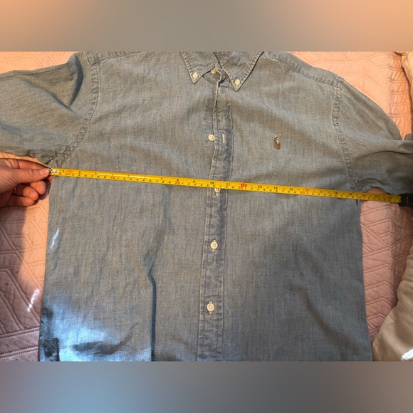 Button down - Picture 3 of 3